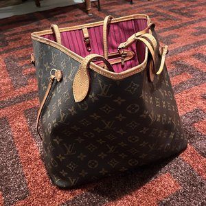 Authentic LUIS VUITTON Neverfull MM Tote with Clutch